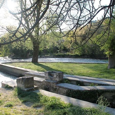 Au Bonheur De Lili Daire Fontaine-de-Vaucluse Dış mekan fotoğraf